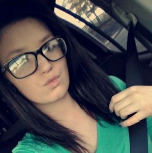 Meet your Posher, Danni